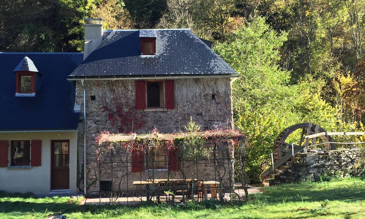 Jezeau Other | Character house built in an old mill - sleeps 6 2 large bedrooms