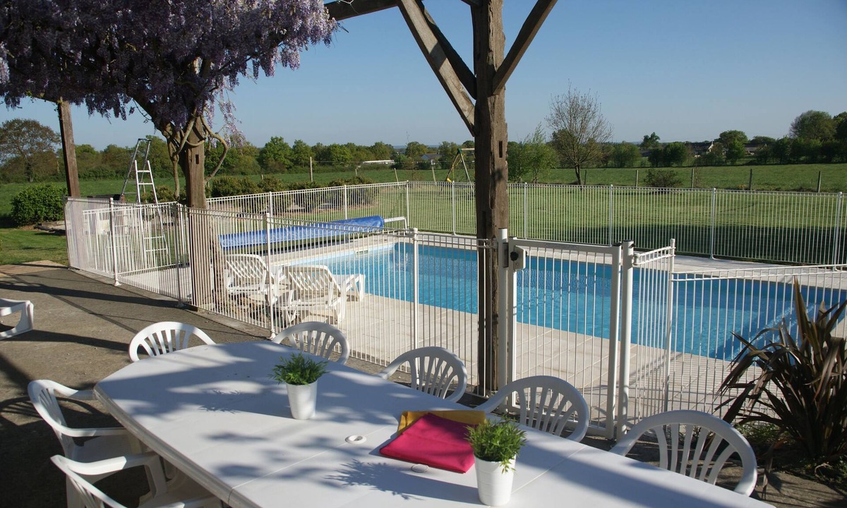 Nort-sur-Erdre House | Character house with heated pool (8/12 pers)