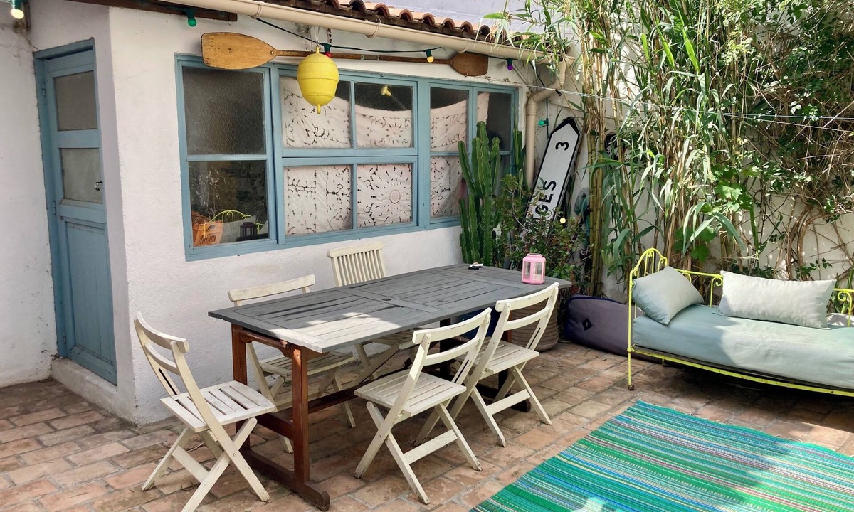 7th Arrondissement House | Character house with shaded courtyard 1 min from the sea, Endoume