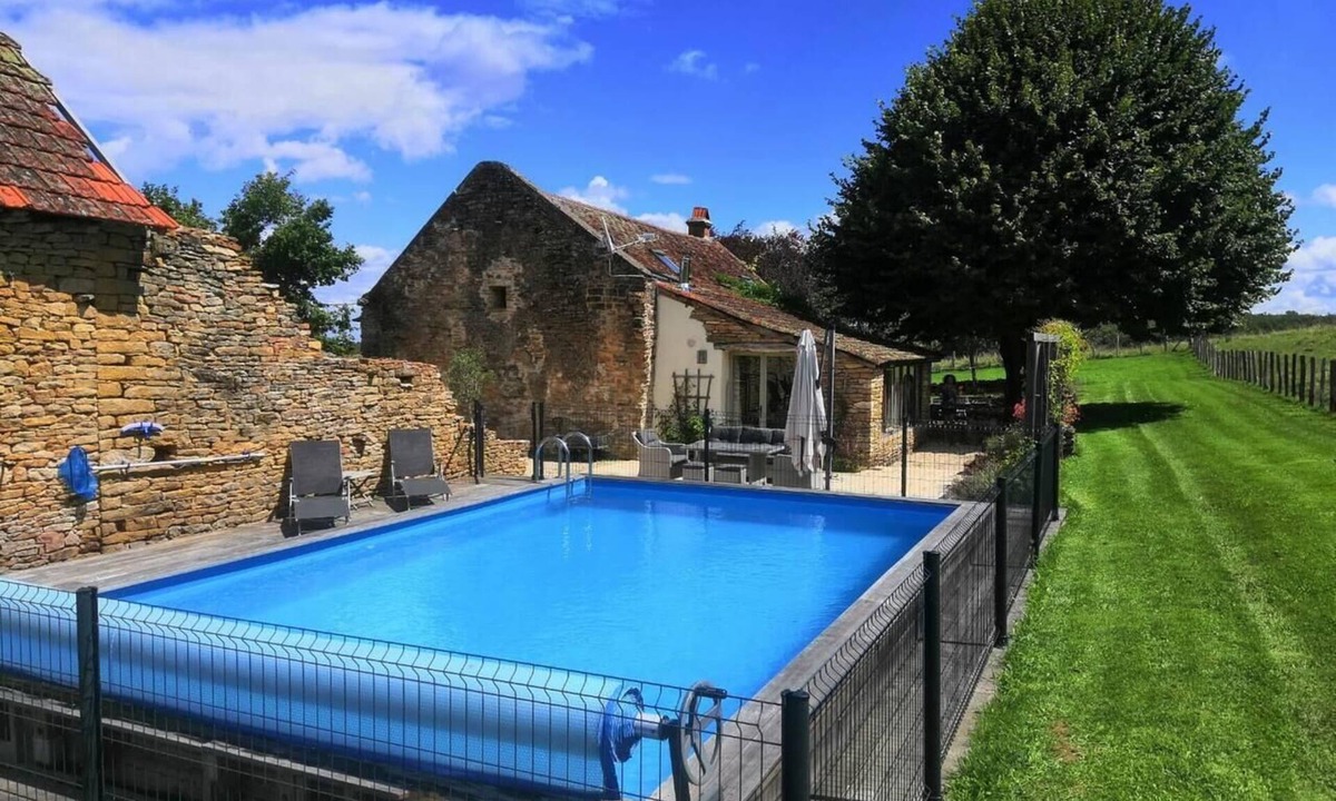 Saint-Ythaire House | Characterful 3-Bed House in Saint-Ythaire