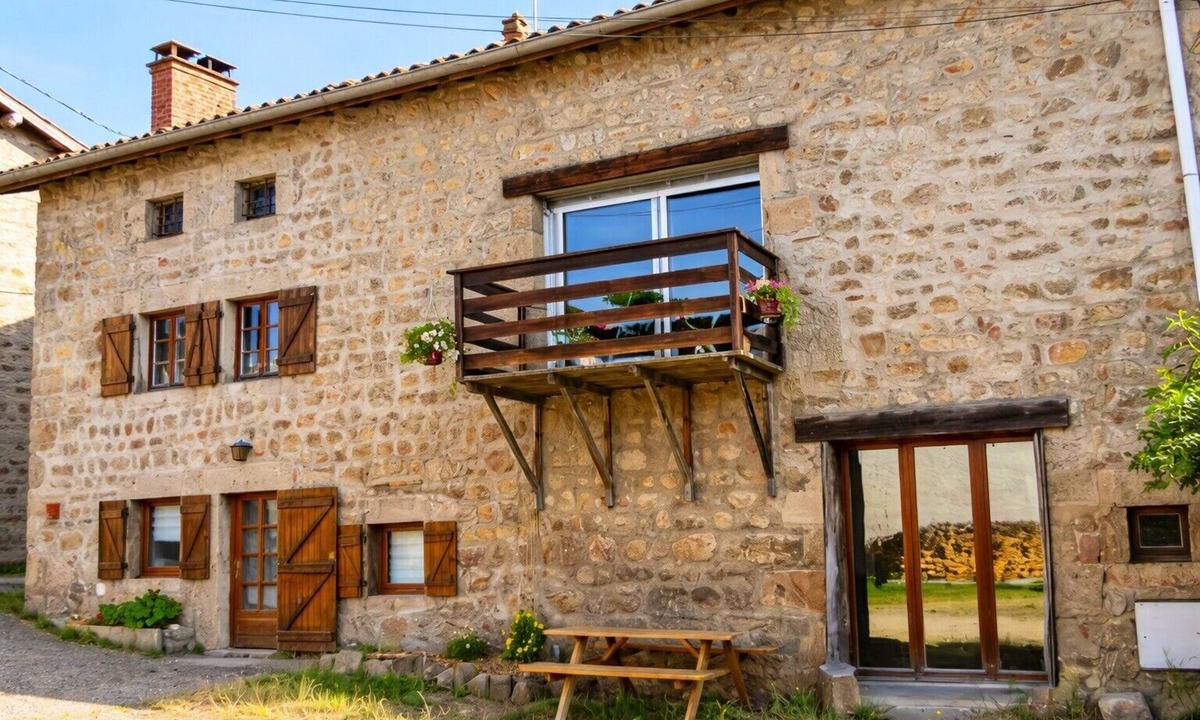 Merle-Leignec House | Characterful Gite with Welcoming Atmosphere
