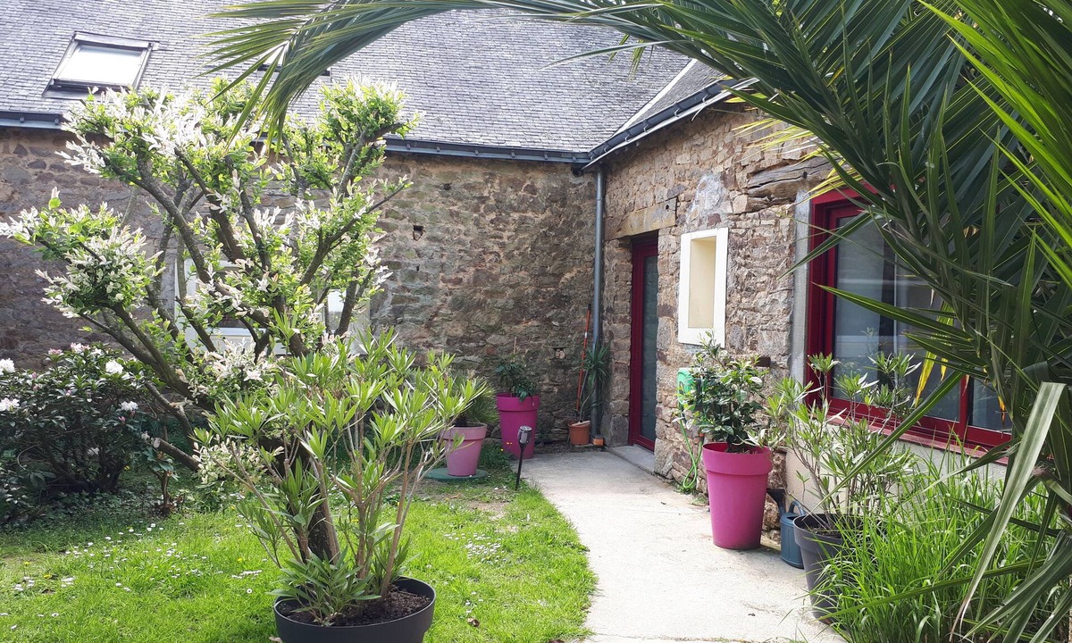 Brech House | Characteristic stone house in a small village