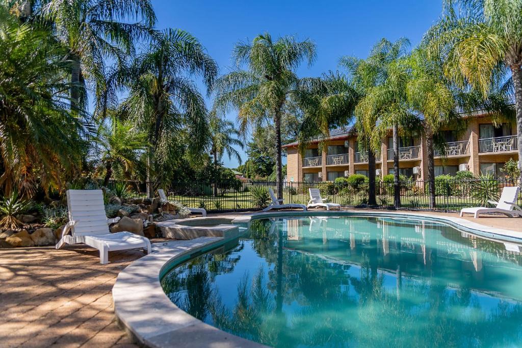 Singleton Hotel | Charbonnier Motor Inn