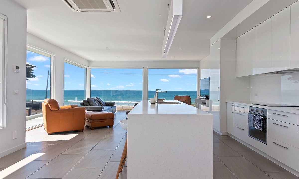 Apollo Bay House | Charinga on the Bay - Apollo Bay Ultimate Beachfront