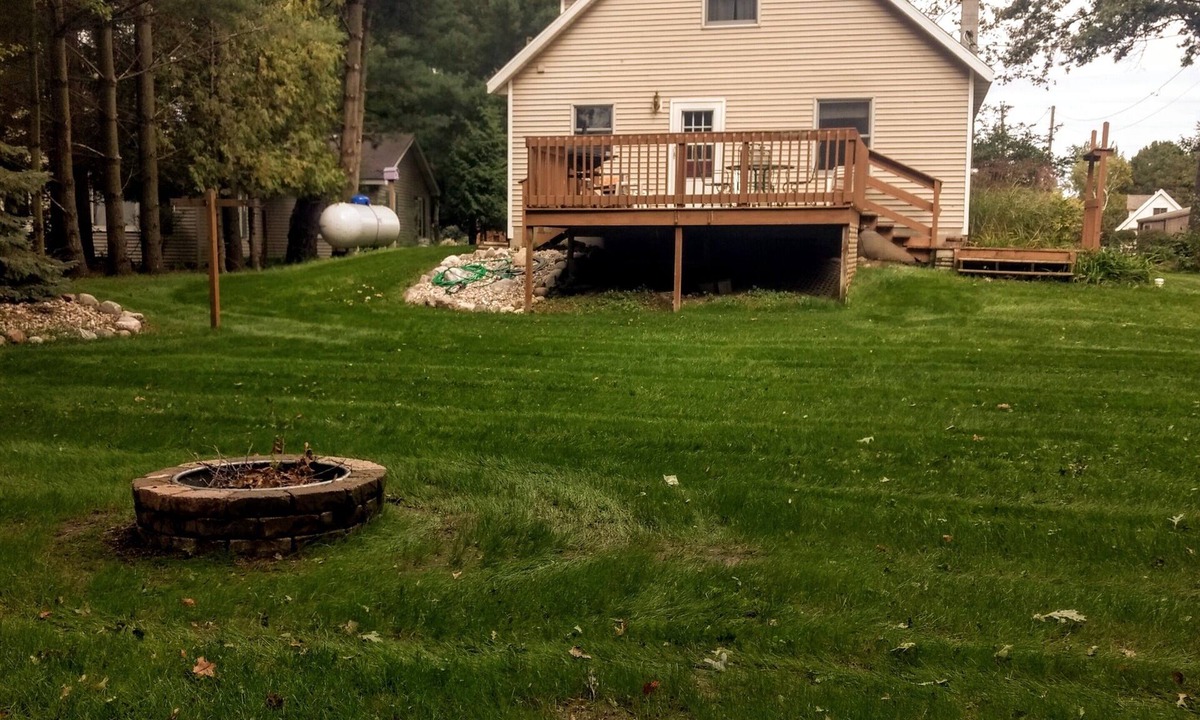 Mears House | CHARITY - UPPER SILVER LAKE VACATION CABIN