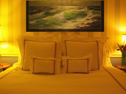 Vineyard Haven Bed & Breakfast | Charles and Charles MV