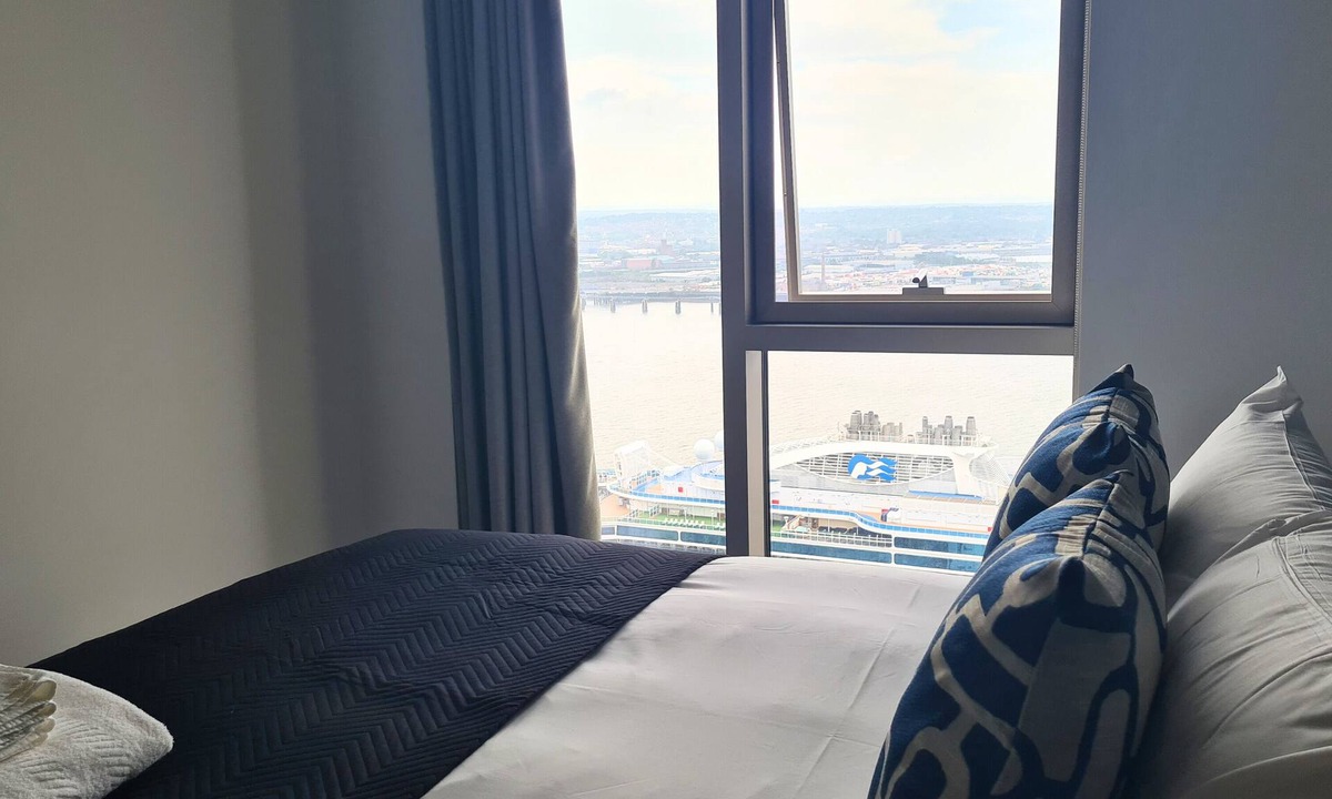 The Docks Apartment | Charles Hope Liverpool
