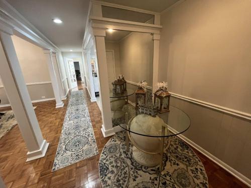 Jacksonville House | Charlie's 19th Hole