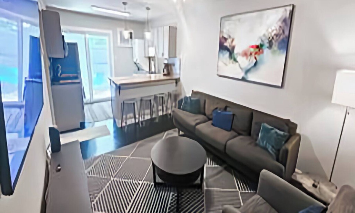 Oakhurst Apartment | Charlotte Haven