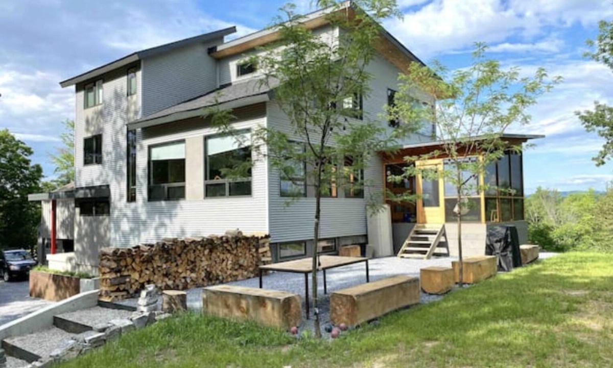 Charlotte House | Charlotte Modern with all the Views.