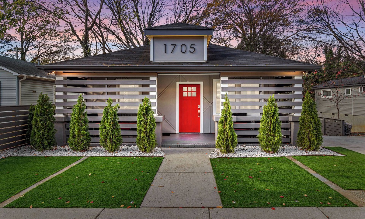 Charlotte House | Charlotte Retreat Luxury 4BR Heaven