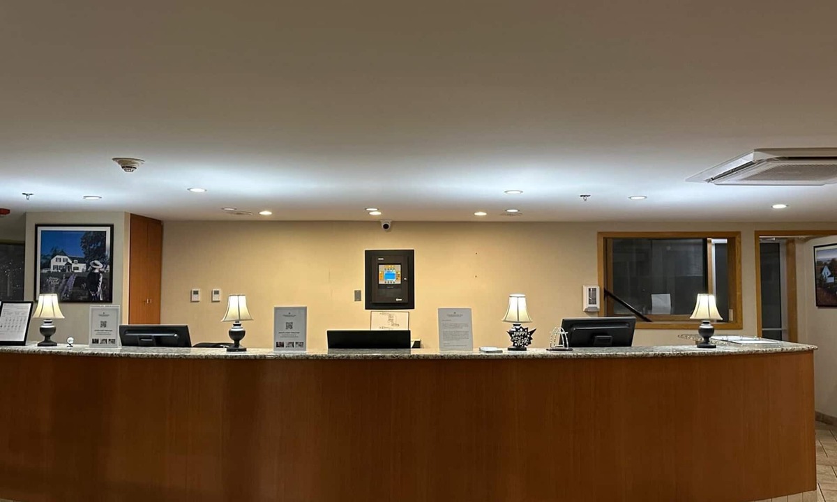 Queens Square Hotel | Charlottetown Inn & Conference Centre