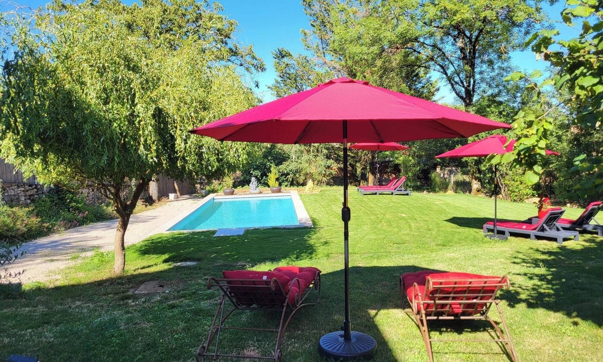 Villeneuve d'Aveyron House | Charm and serenity.