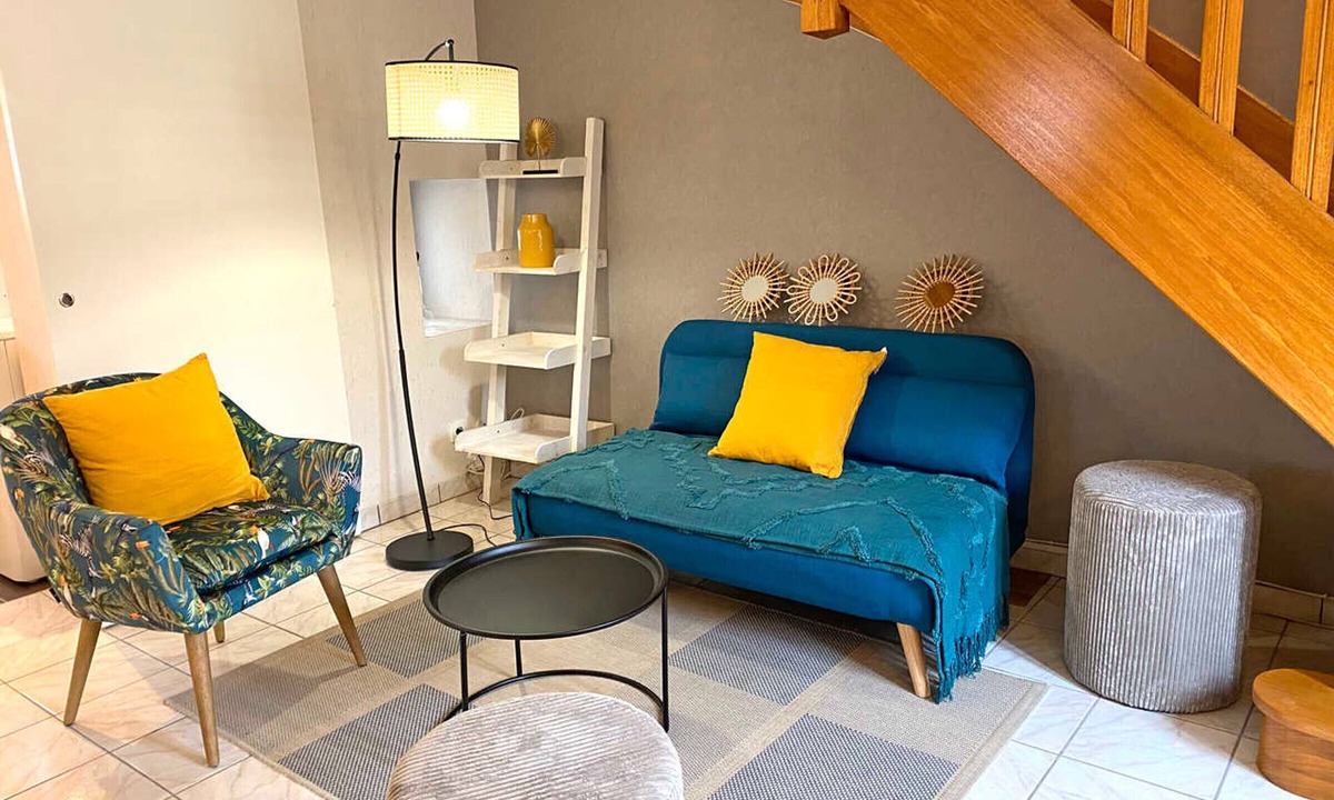 Saint-Bonnet-de-Rochefort Cottage | Charming cottage with spa and garden, pets allowed