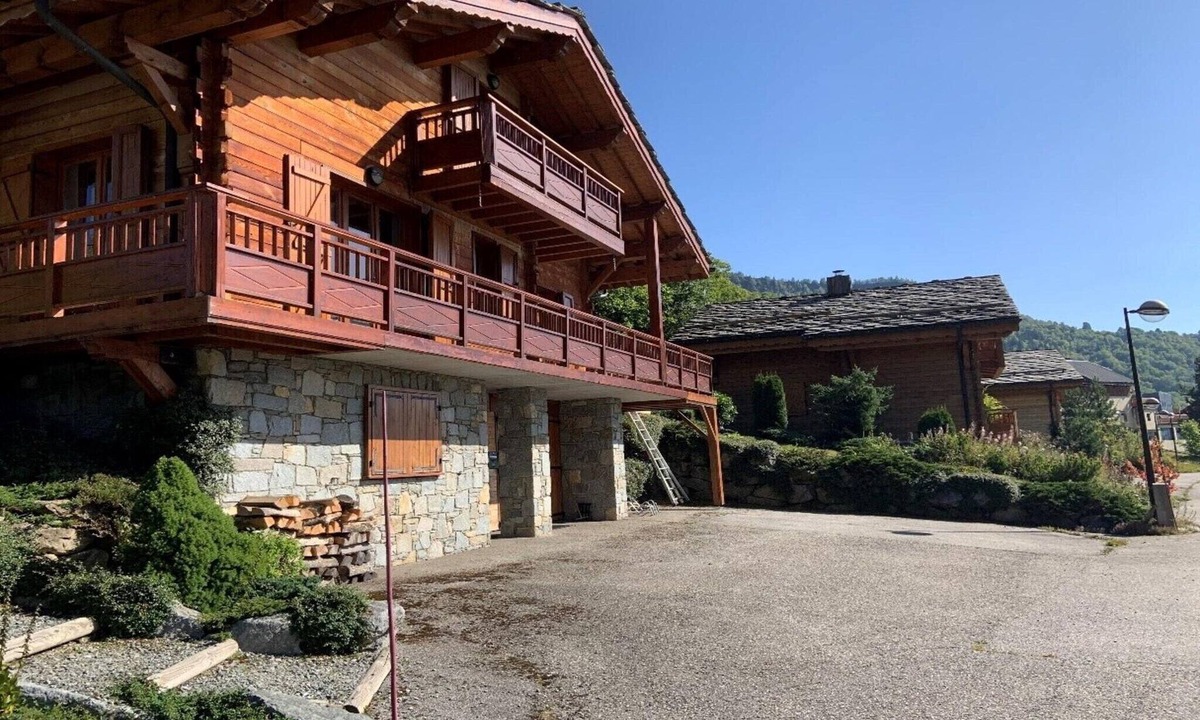 Saint-Francois-Longchamp Ski Chalet | Charming Ski Lodge in Saint François Longchamp