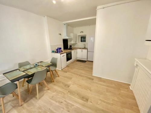 Saint-Claude Apartment | Charmant 3 pièces