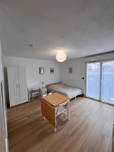 Bourg-Saint-Andeol Apartment | Charmant appartement - Parking privé