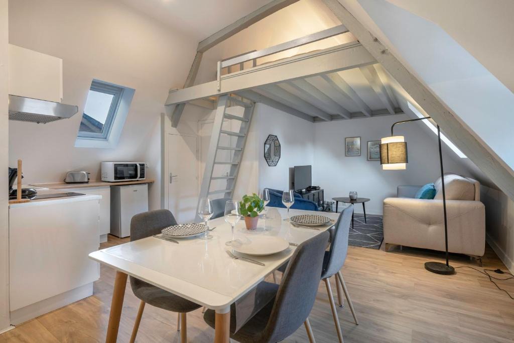Le Pouliguen Apartment | Charmant appartement en plein centre du Pouliguen!
