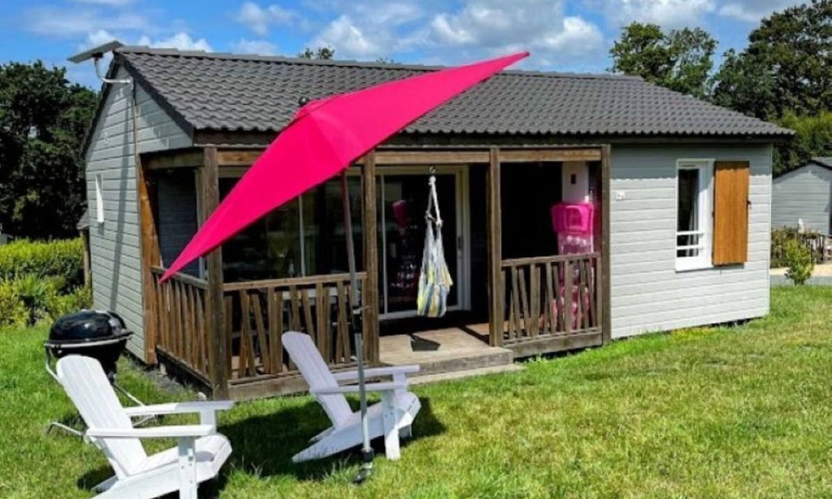 Pont-l'Abbe Ski Chalet | Charmant Chalet Dans un Parc Avec Piscine