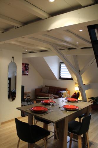 Poincare Apartment | Charmant duplex privatisé, climatisé, 2 chambres