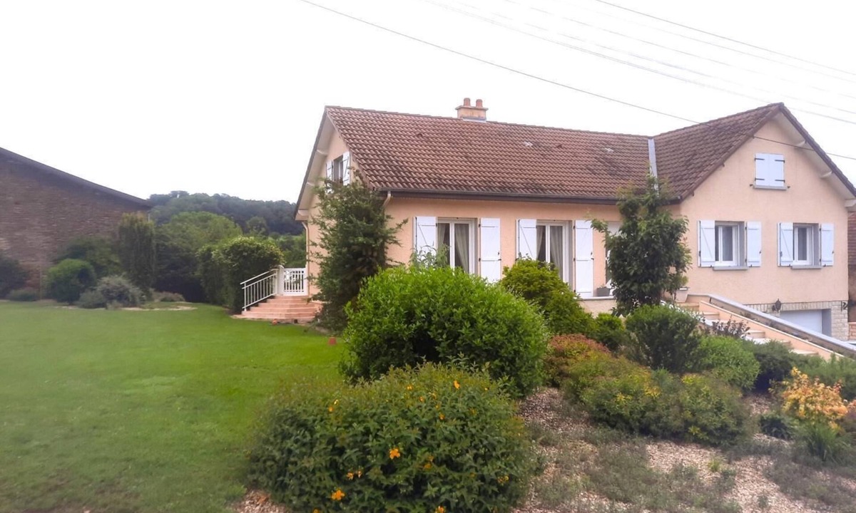 Montlibert House | Charmant ET Sans Chichis