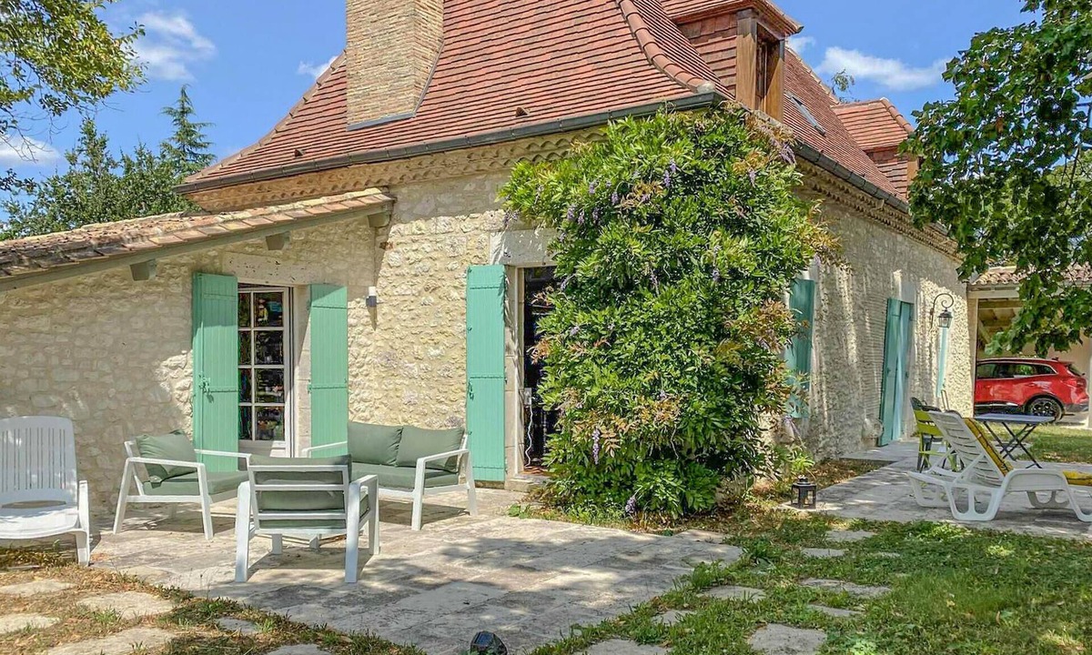 Saint-Aubin-de-Cadelech House | Charmante Maison avec Piscine