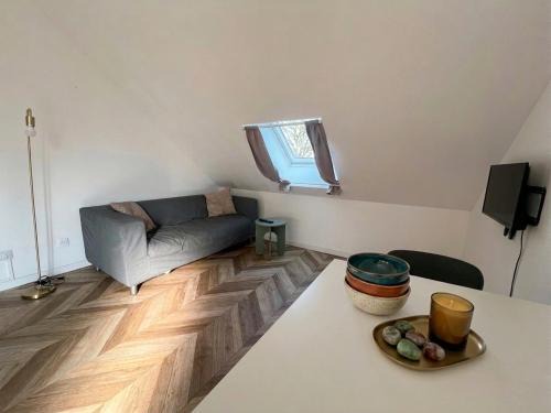 Saint-Barthelemy-d'Anjou Apartment | Charmant studio moderne avec jardin privé