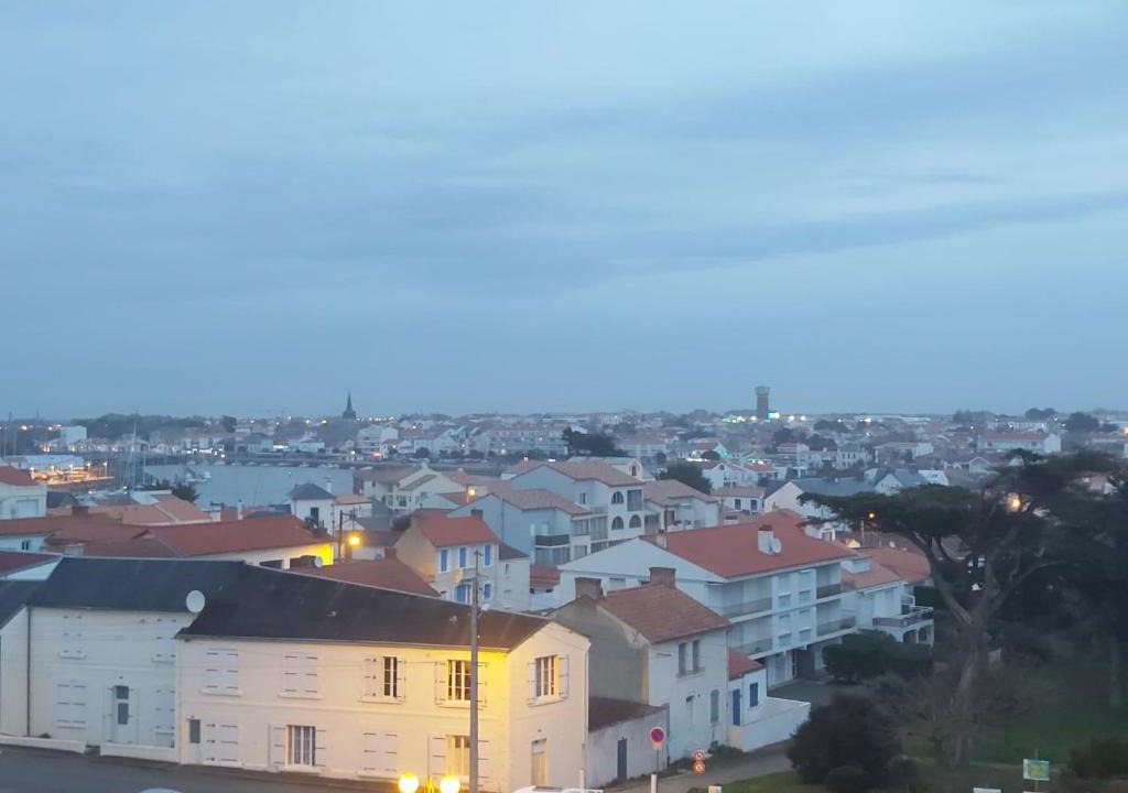Saint-Gilles-Croix-de-Vie Apartment | Charmant studio refait à neuf avec splendide vue Port - Saint Gilles Croix de Vie