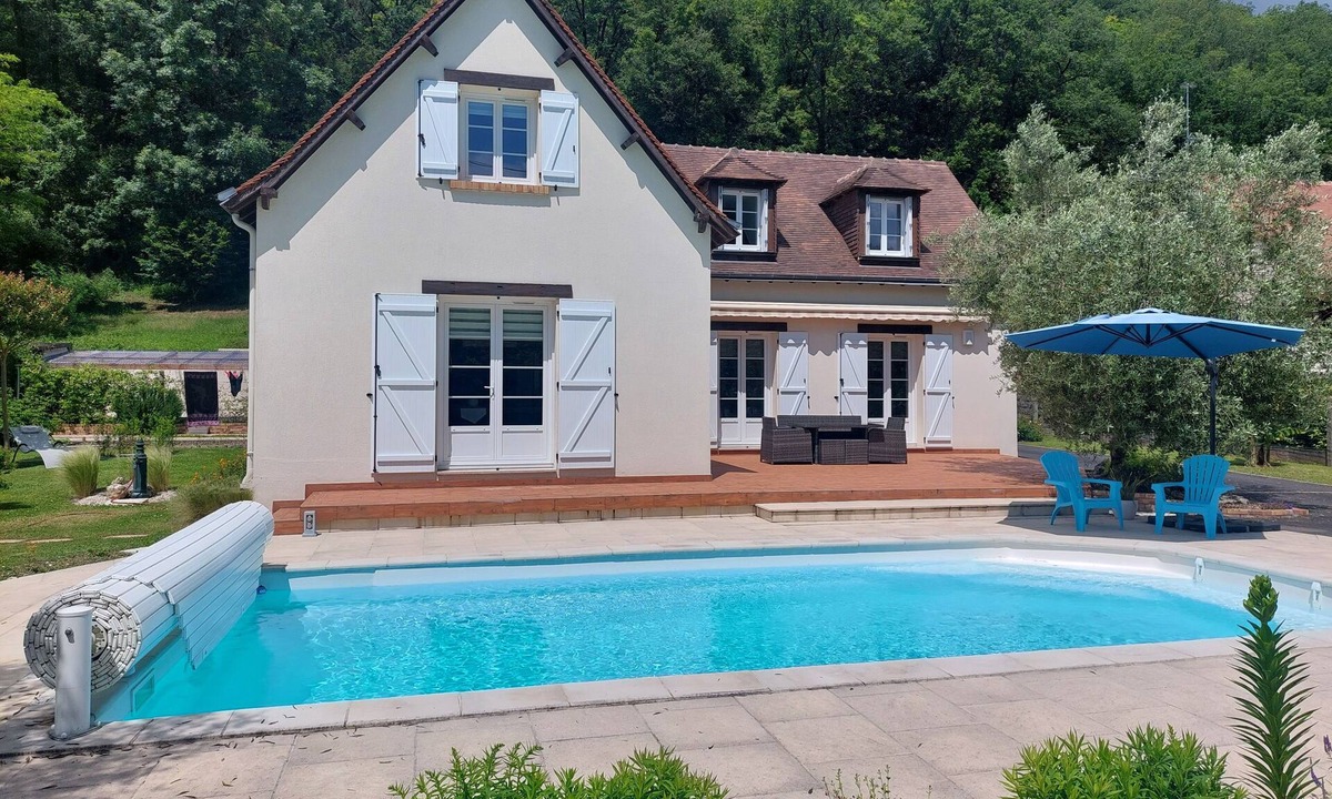 Limeray Apartment | Charmant Logement Avec Piscine Près D'amboise