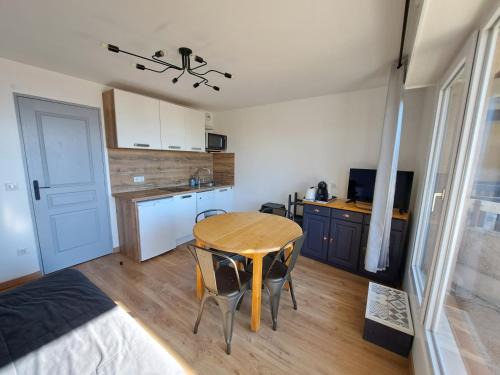 Font-Romeu-Odeillo-Via Apartment | Charmant studio Cabine au cœur de Font Romeu