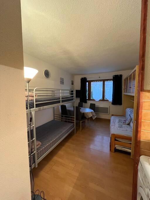 Font-Romeu-Odeillo-Via Apartment | Charmant studio à Font-Romeu avec place de parking