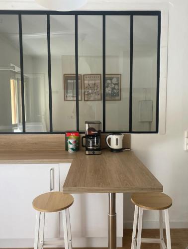 Bagnols-sur-Ceze Apartment | Charmant studio centre-ville