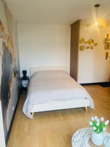 Vitre Apartment | Charmant Studio