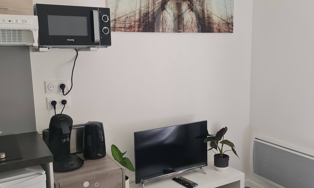 Saint-Rambert Apartment | Charmant Studio Indépendant, Bien Équipé