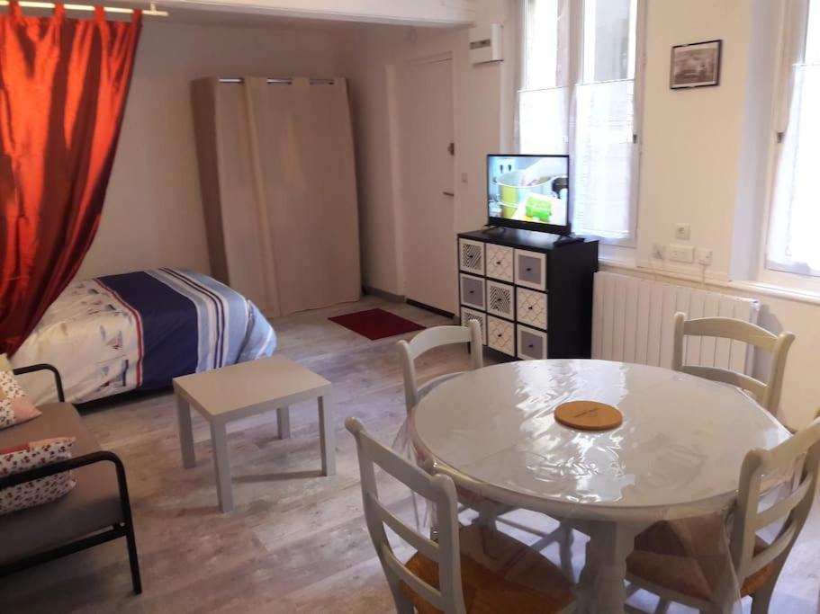 Dieppe Apartment | Charmant Studio Meublé (en plein centre de Dieppe)