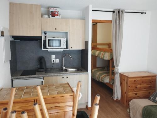 Station de Drouzin le Mont Apartment | Charmant studio vu sur la montagne