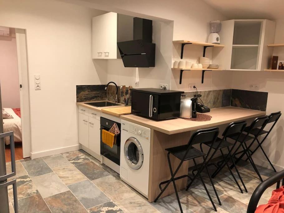 Le Bourg Apartment | Charmant T2 climatisé - Près des plages