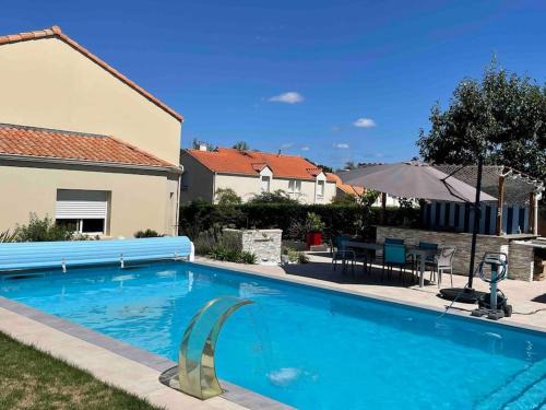 Basse-Goulaine House | Charmant T3 privé avec vue et accès piscine
