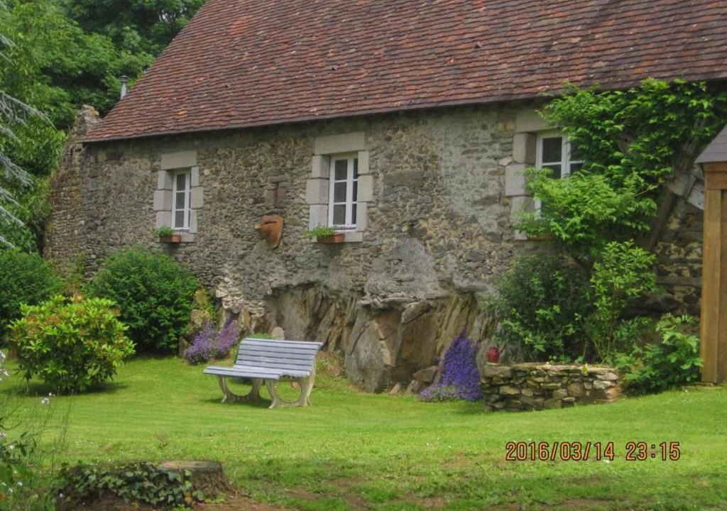 Moulins-le-Carbonnel House | Charmante maison de campagne avec vaste parc arboré, cheminée et multiples activités à proximité - FR-1-410-153
