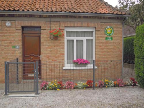 Recques-sur-Hem House | Charmante Maison à Recques-sur-Hem, 2 pers, Animaux Acceptés, Jardin, Proche Calais et St Omer - FR-1-376-58