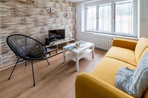 Nouzonville House | Charmante maison au calme avec terrasse & parking