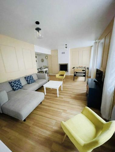 Saint-Fargeau House | Charmante Maison de Village