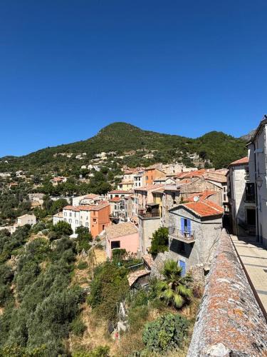 Bonson House | Charmante maison de village