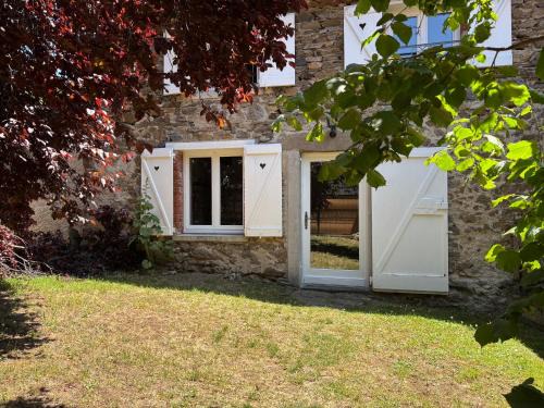 Blesle House | Charmante maison de village avec cour fermée, proche gorges et sites médiévaux, idéale pour découvrir 3 départements - FR-1-582-14