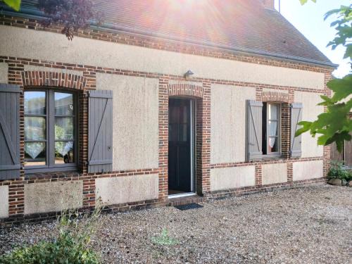 La Saucelle House | Charmante Maison Rénovée avec Jardin, BBQ et Loisirs à La Saucelle - FR-1-581-13