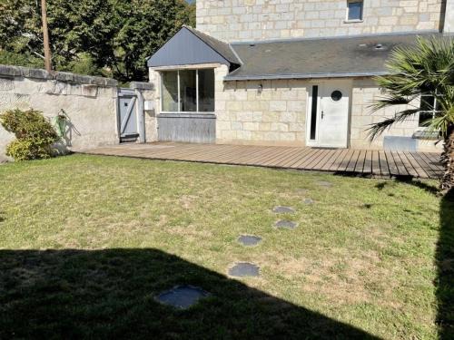 Saumur House | Charmante Maisonnette en Tuffeau à Deux Pas de la Loire, Saumur Centre avec Parking gratuit