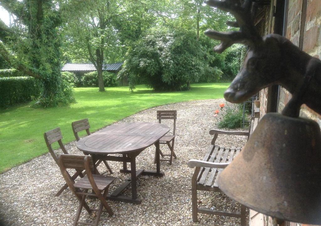 Fresne-le-Plan House | Charmante Petite Maison dans le Jardin