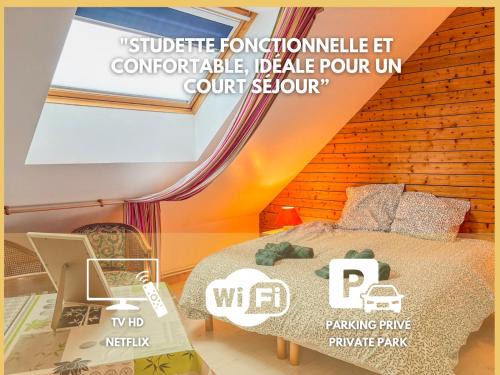 Auguaise House | Charmante studette au calme avec terrasse et parking