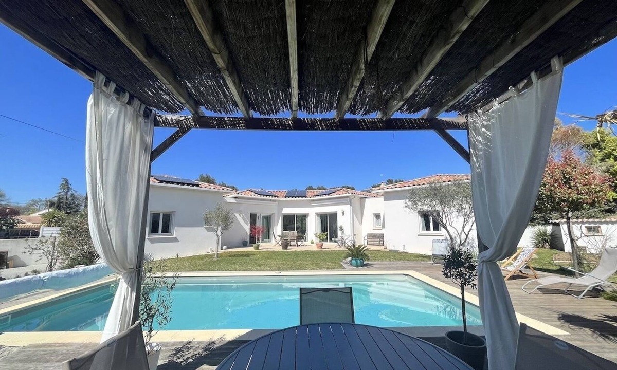 Teyran Villa | Charmante Villa Climatisée Avec Piscine