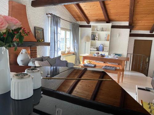 Ermatingen Apartment | Charmantes Häuschen für 2 in Seenähe